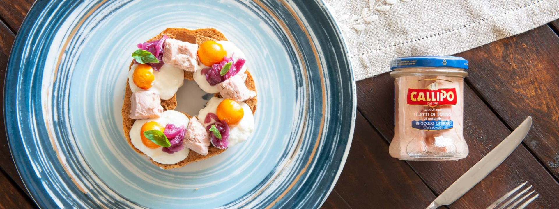 Bruschetta integrale con filetti di tonno Callipo in acqua di mare