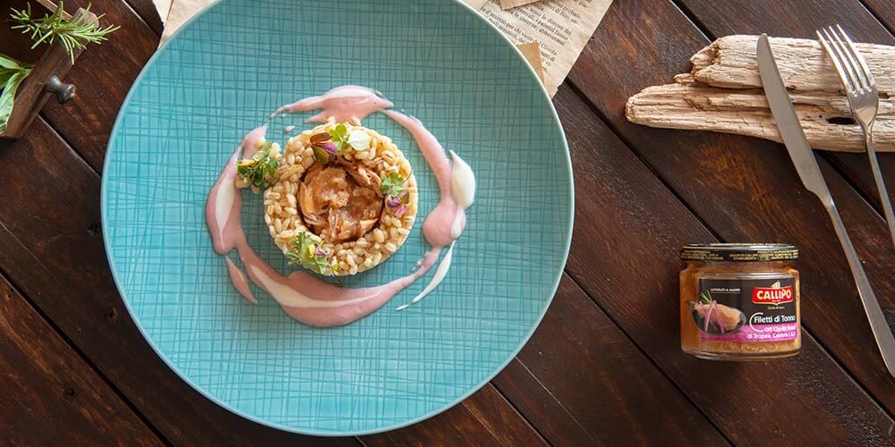 Insalata di orzo perlato con filetti di tonno Callipo con cipolla rossa di Tropea IGP 